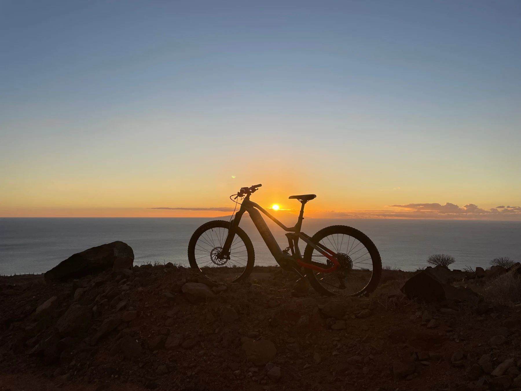 Sonnenuntergang auf zwei Rädern